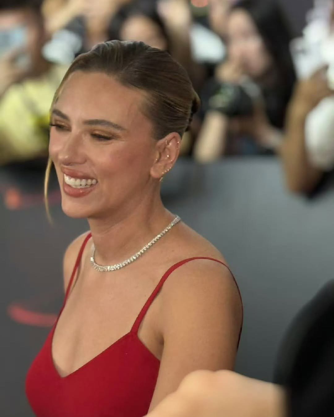 Scarjo in Red 2025 #ZUIZbcBM