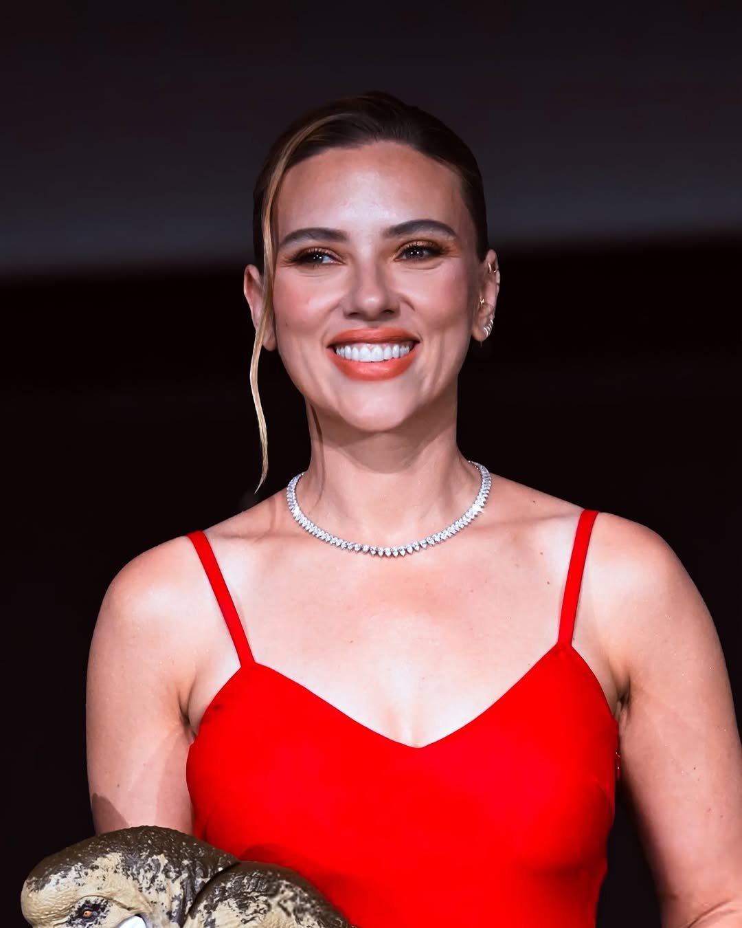 Scarjo in Red 2025 #iCI0ibHA
