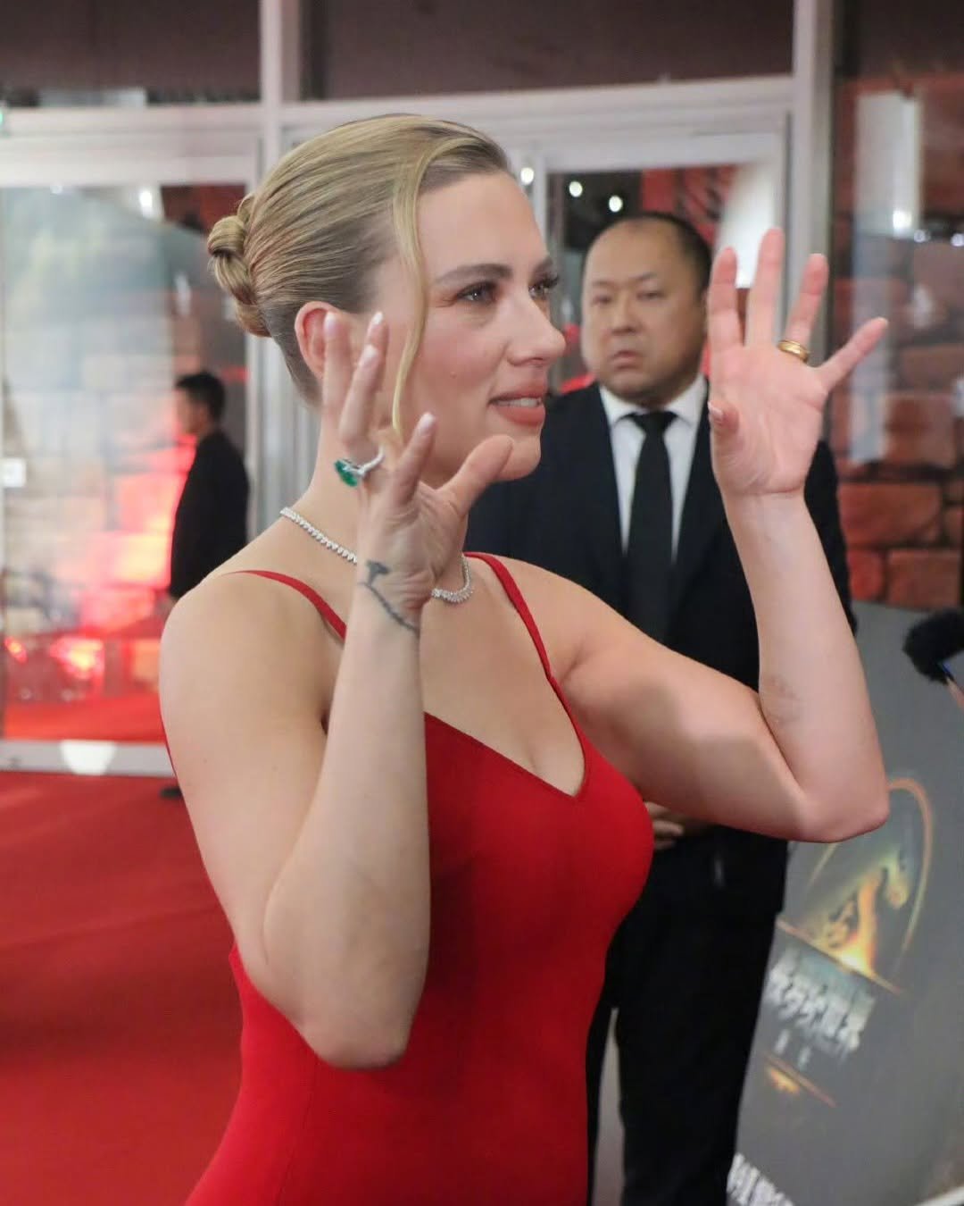 Scarjo in Red 2025 #kCosn0MW